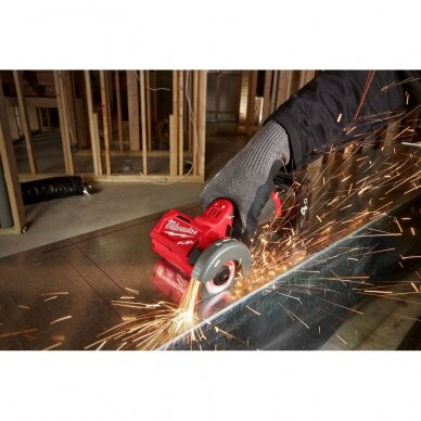 Akumuliatorinė pjaustyklė Milwaukee M12 FCOT-422X 4