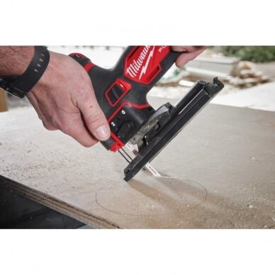 Akumuliatorinis siaurapjūklis Milwaukee M12 FJS-0 12