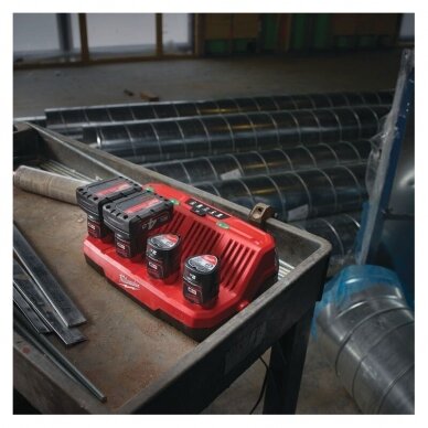 Įkroviklis Milwaukee M12 C4 5