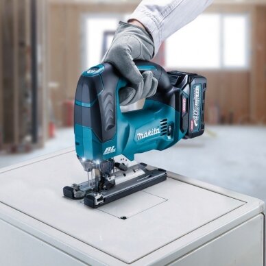 Akumuliatorinis siaurapjūklis MAKITA 40V MAX XGT 9