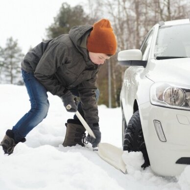 Baltas automobilinis kastuvėlis Fiskars SnowXpert 1