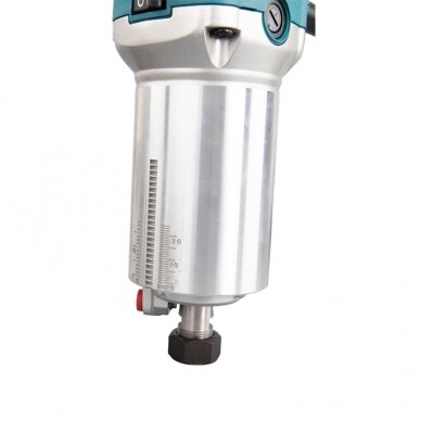 Vertikali freza MAKITA RT0702C 3